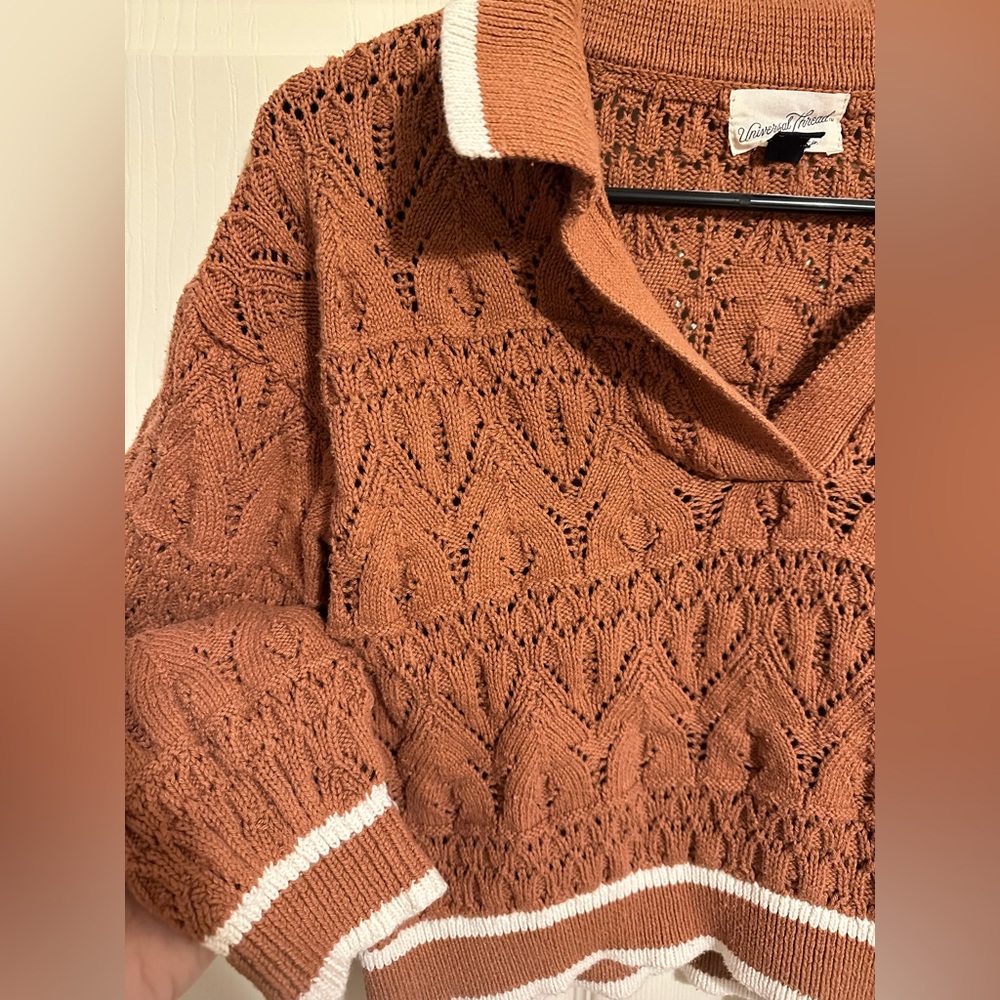 Universal Thread. Never worn. Size small